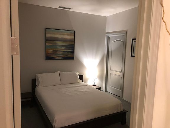 5th image of 400 S 14th St APT 1205