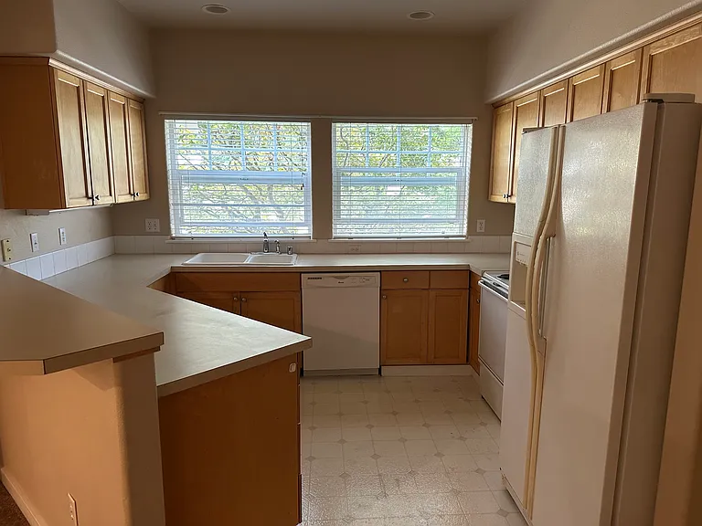 1536 McDonald Ave — Photo 7