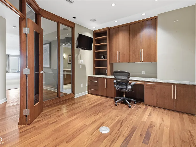 435 Virginia Ave #604 — Photo 5