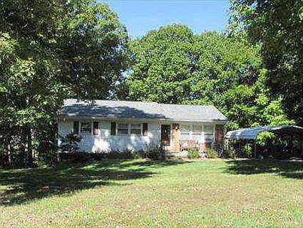 1st image of 117 Eisenhower Ct