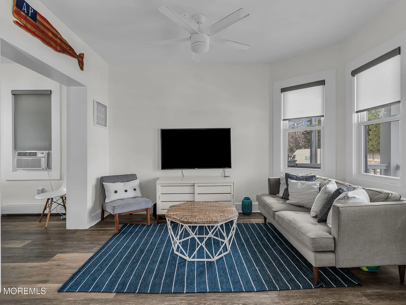 3 bed, 1.5 bath, 1063 sqft, $2,800 — Photo 2