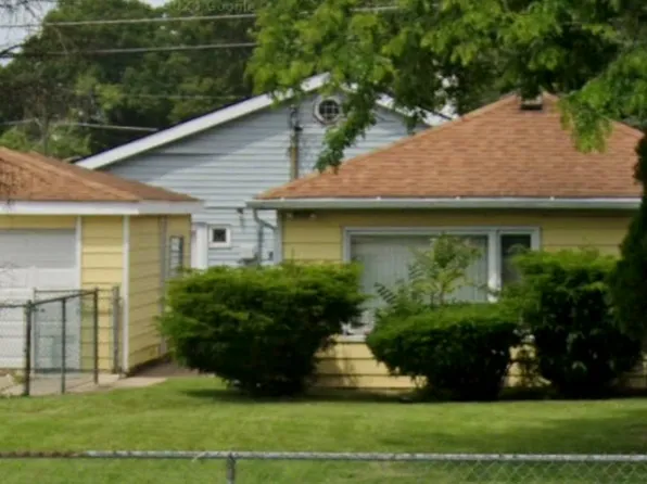 18236 Chicago Ave, Lansing, IL 60438