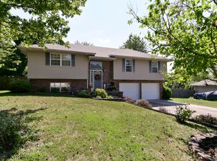 1239 Robins Nest Hl, Mount Vernon, MO 65712