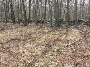 35 Kirduglyn Rd, Portsmouth, RI 02871