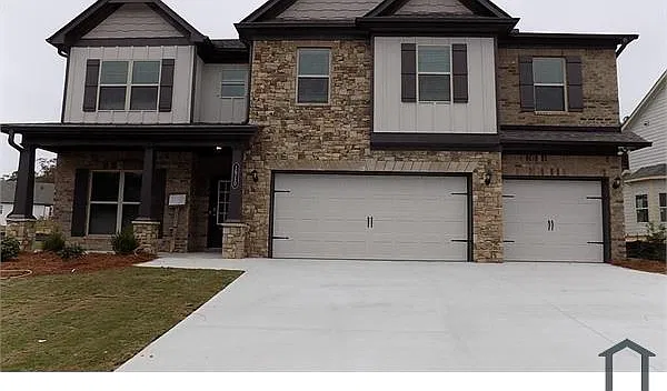 5 bed, 3162 sqft, $3,498 — Photo 2