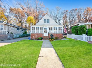 116 Wadsworth Ave, Staten Island, NY 10305