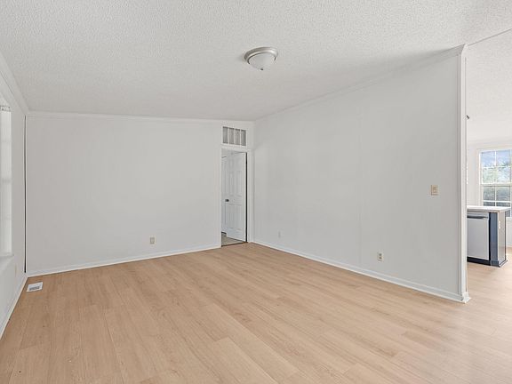 4th image of 167 Tadlock Dr