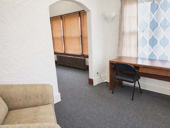 4th image of 406 E Baltimore Blvd #1
