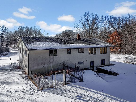4th image of 1241 Holly Dr E