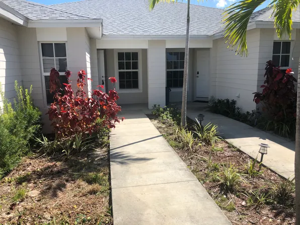 4525 SW Santa Barbara Pl, Cape Coral, FL 33914
