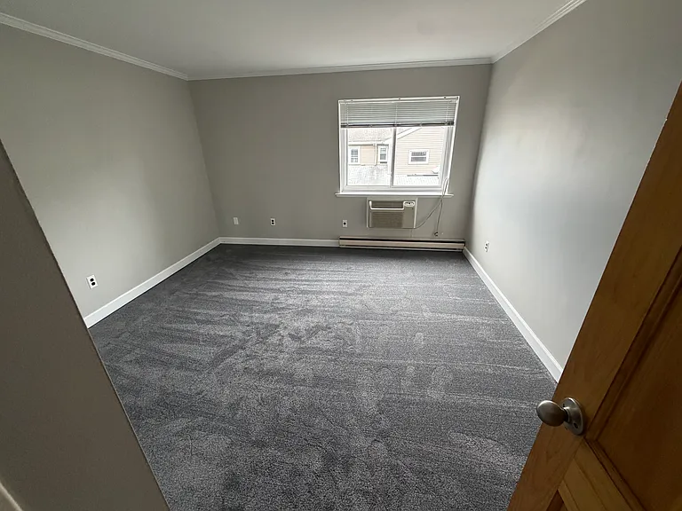 12 Tuttle St #2D — Photo 6