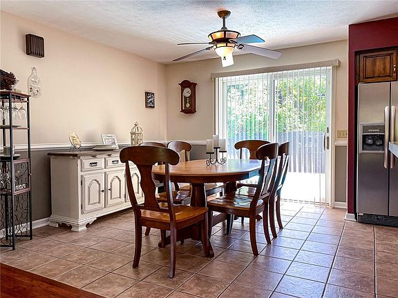 5th image of 2 Woodcrest Cir