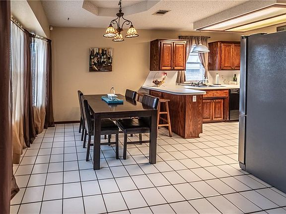 5th image of 516 NW 172nd Pl