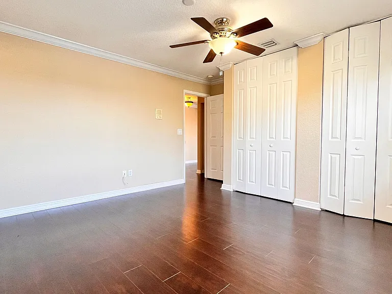 9546 Worswick Ct — Photo 15