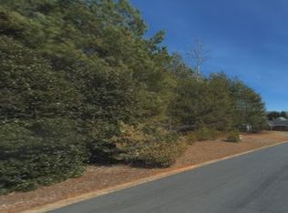 101 Meadowinds Dr, Spartanburg, SC 29306