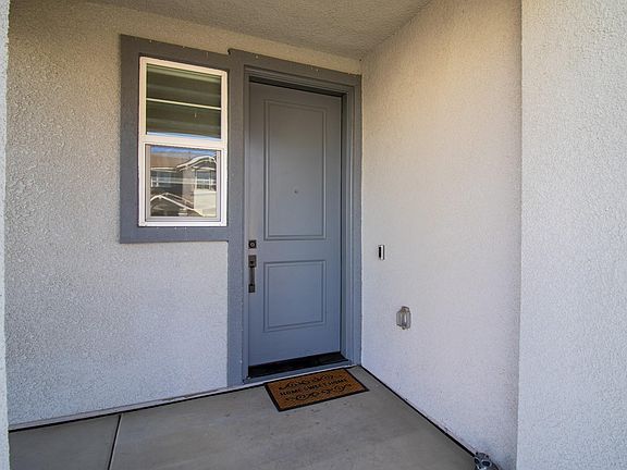 4th image of 3040 N Dudley Street