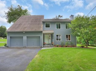 11 Overbrook Rd, Norwalk, CT 06851