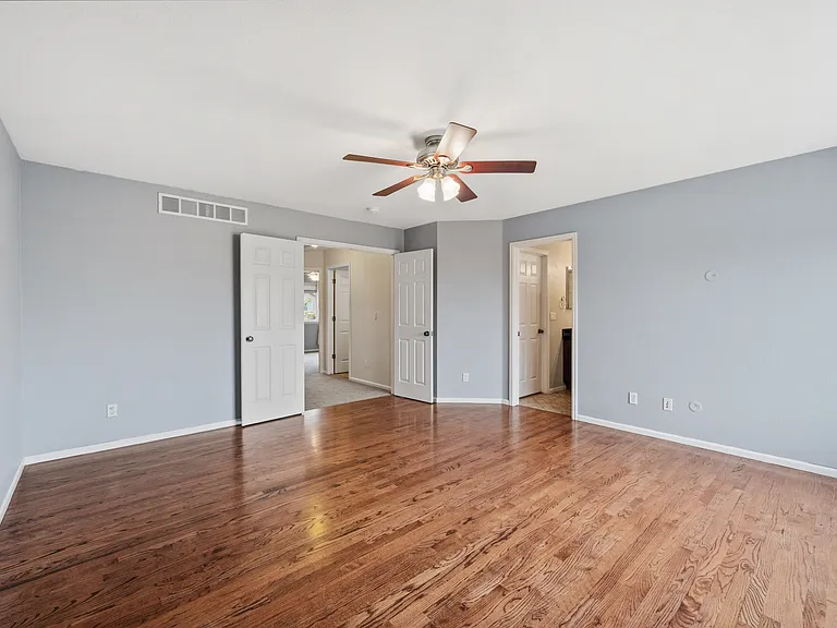 52801 Foxborough Ct — Photo 22