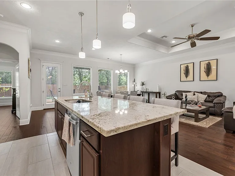 15621 Long Creek Ln — Photo 10