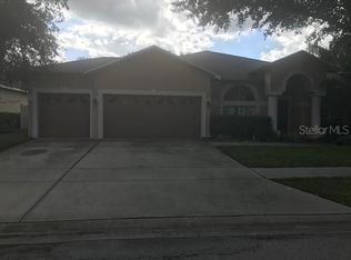 1351 Distant Oaks Dr, Zephyrhills, FL 33543