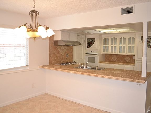 4th image of 4668 Fairway Blvd