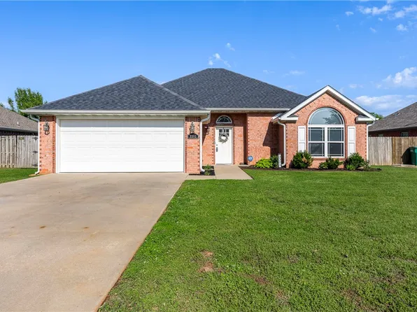 3305 S 2nd St, Rogers, AR 72758