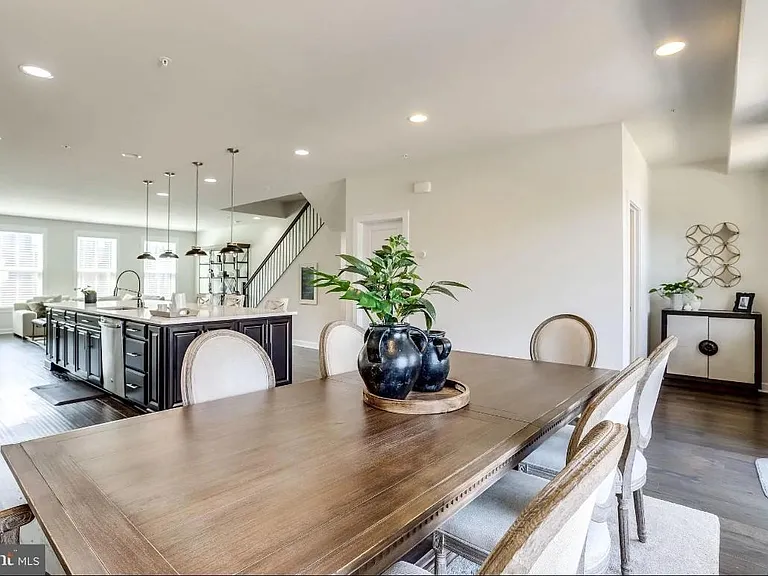 43394 Charitable St — Photo 14