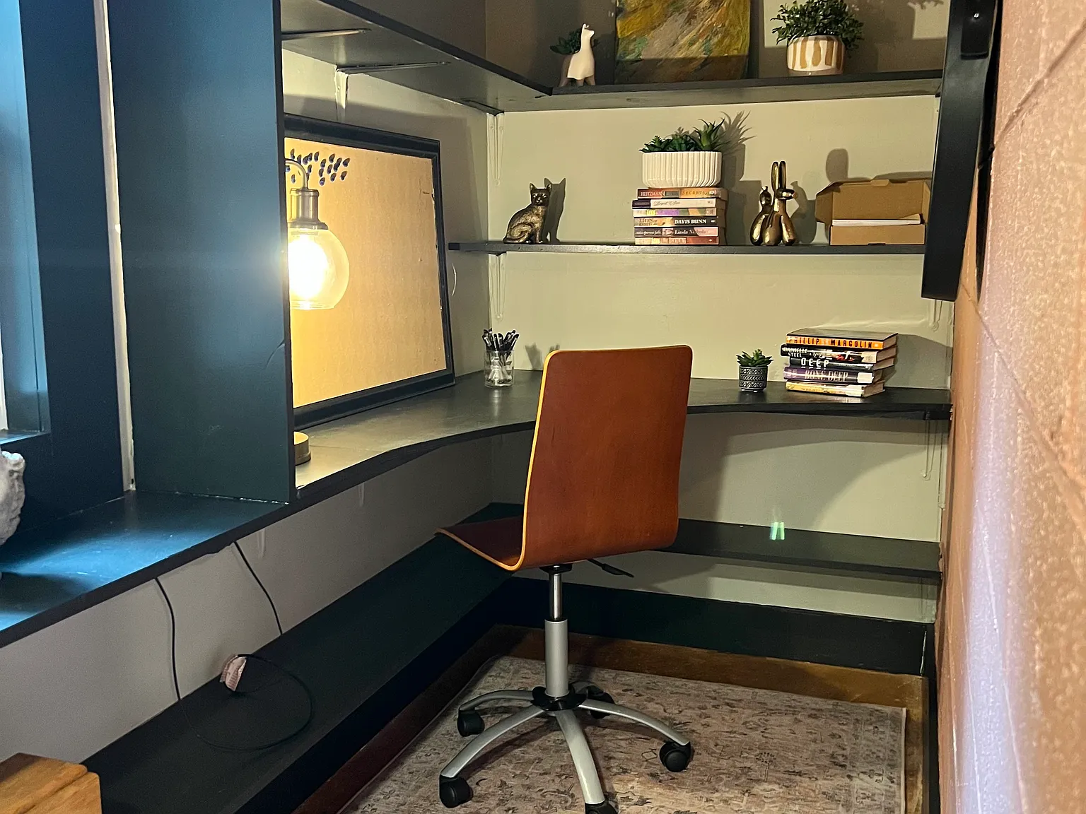 1 bed, 1000 sqft, $2,100 — Photo 1