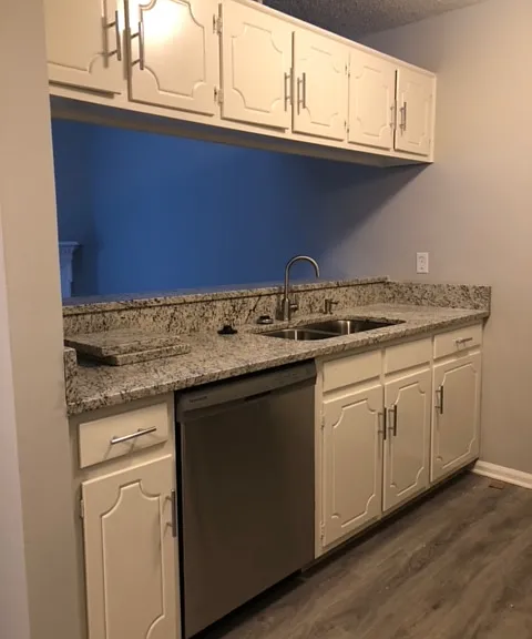 340 Yorkshire Cir — Photo 6