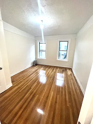 Rented by A&E Real Estate Management | media 7