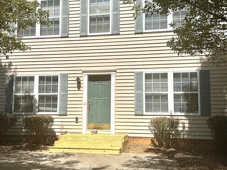 1045 Oak Tree Blvd NW — Photo 1