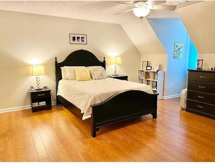 Master bedroom on 2nd floor - 1122 Lenny Ln