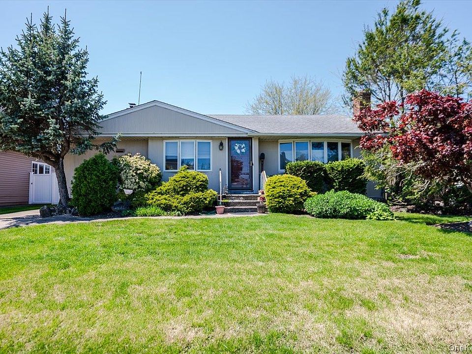 1st image of 37 Wellesley Lane