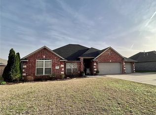 1981 Spring Creek Ave, Springdale, AR 72764