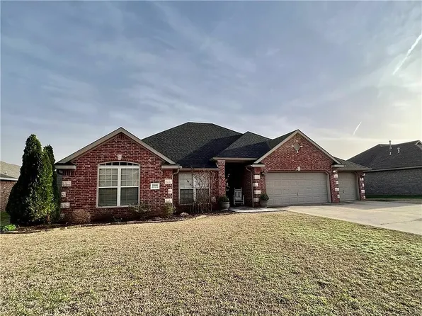 1981 Spring Creek Ave, Springdale, AR 72764