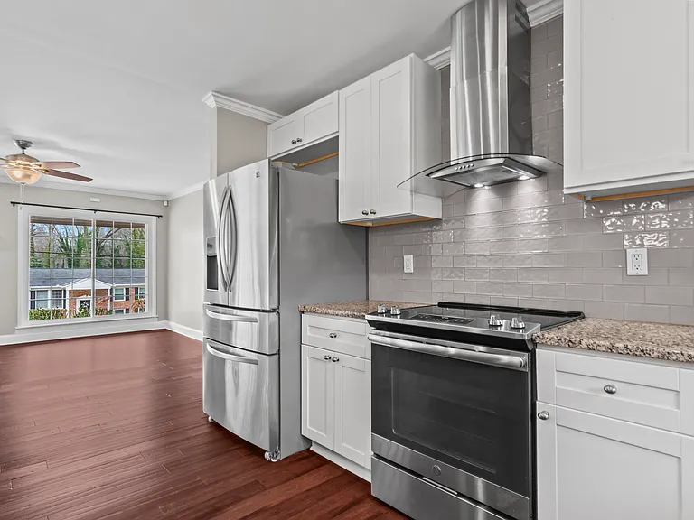 2465 Spring Dr SE — Photo 13