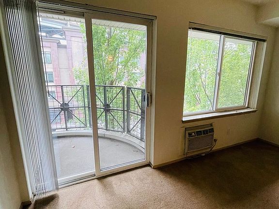 2nd image of 3230 Eastlake Ave E #4617827