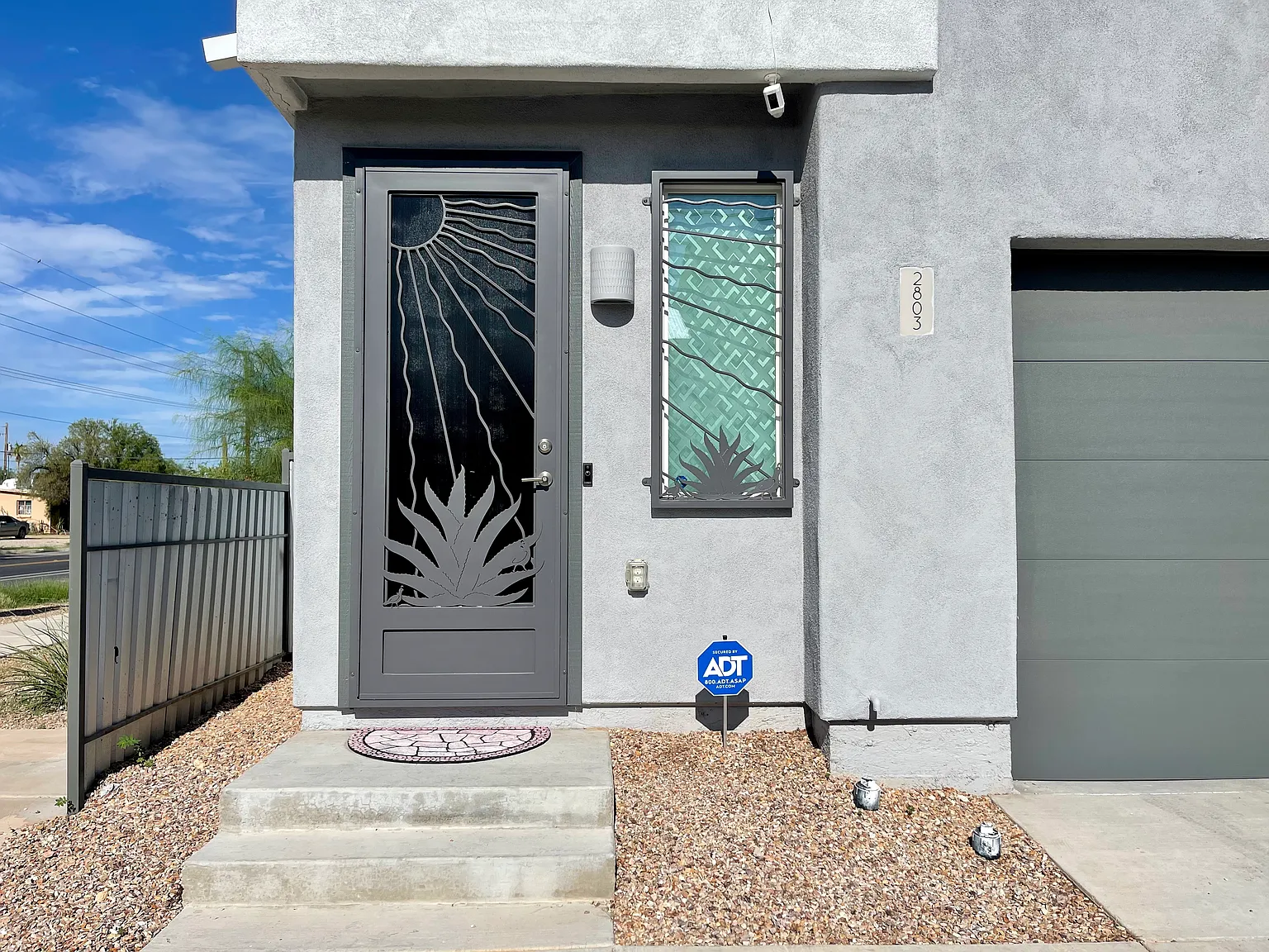 3 bed, 2.5 bath, 1500 sqft, $2,100 — Photo 1