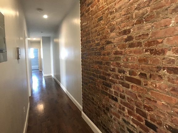 2nd image of 119 Post Ave APT 4J