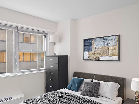 5th image of 153 E 57th St APT 5A