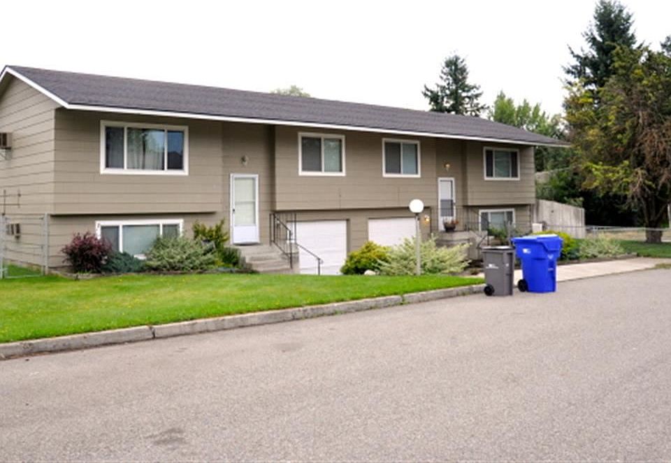 1st image of 2706 N Whipple Ct