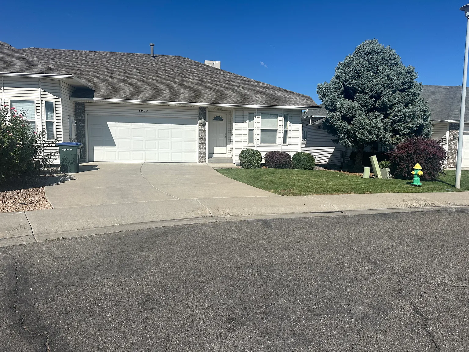 2 bed, 1333 sqft, $1,650 — Photo 1