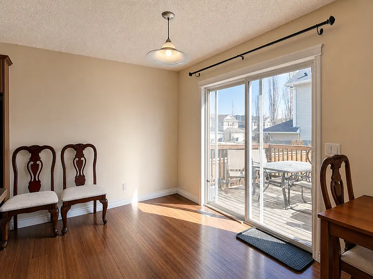 149 Cougar Plateau Way SW — Photo 3