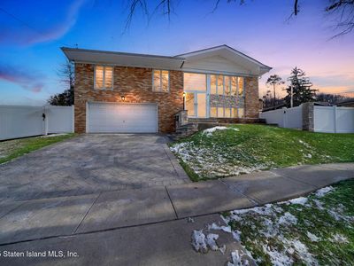 83 Ocean Ter, Staten Island, NY, 10314