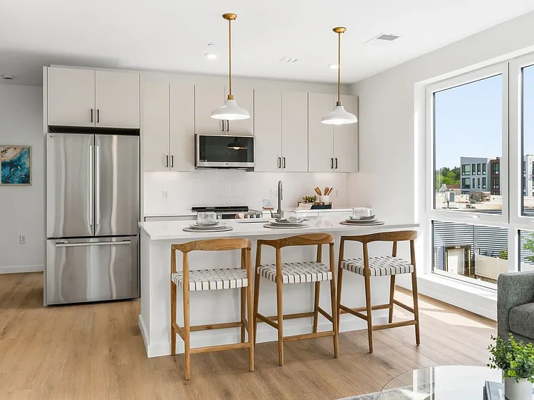 2454 Lafayette Rd #201 — Photo 3
