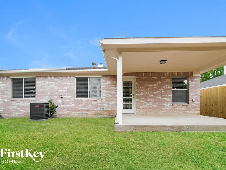 6413 Riverwater Trl — Photo 14