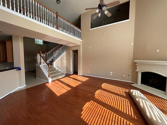3rd image of 16003 Emerald Briar Ln