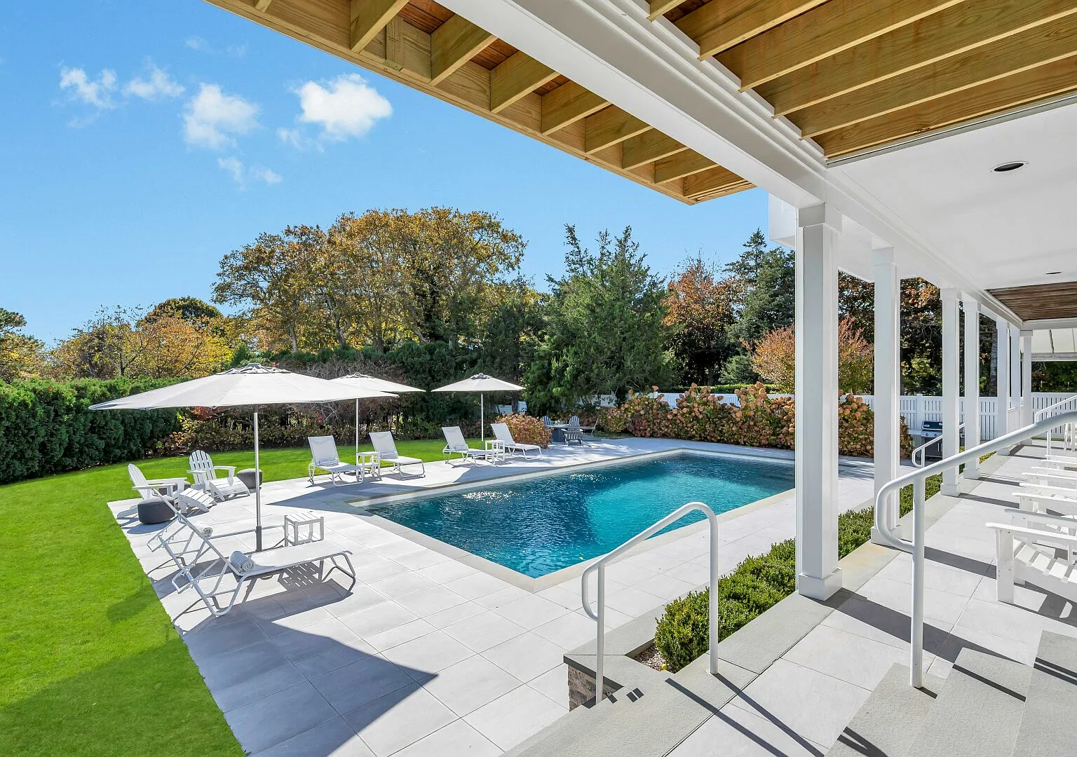 Timeless Southampton retreat, heated pool, steps from the beach — Photo 4