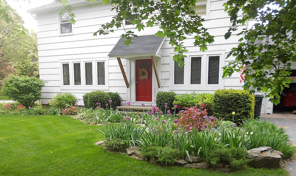 1st image of 44 Browns Ave