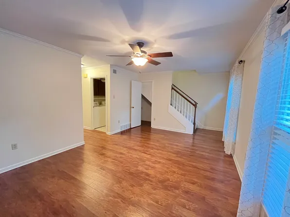 6960 Country Rd, Germantown, TN 38138